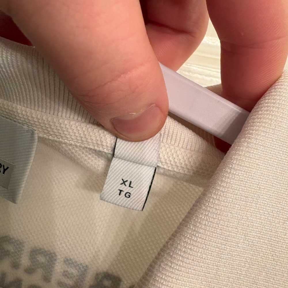 Burberry Rubber Logo Polo with flaws - Picture 4 of 11